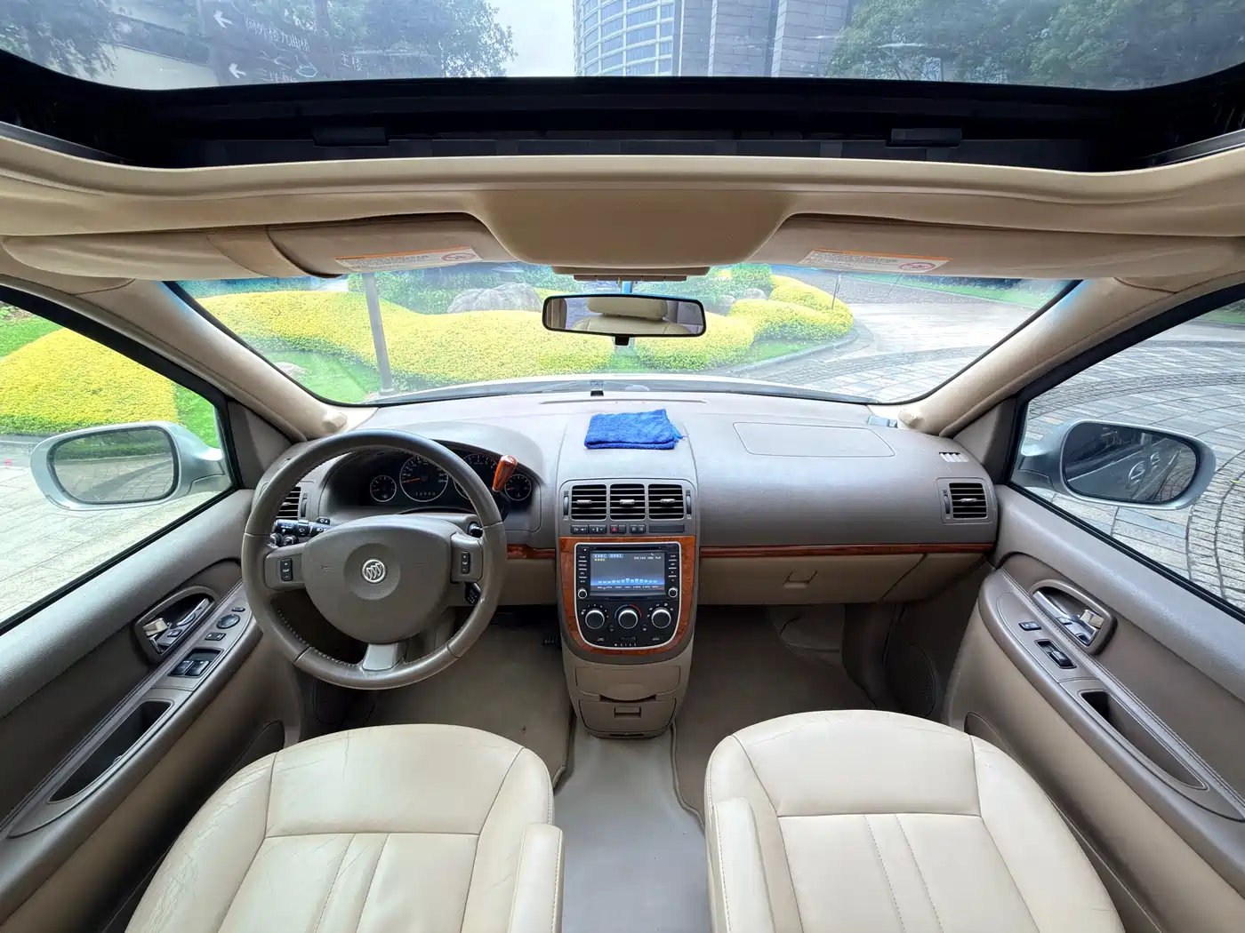 Buick GL8 2011 2.4L LT Luxury Business Executive фото 30