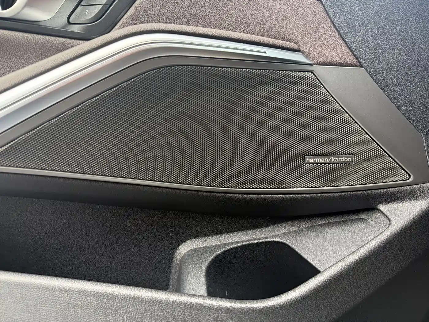 BMW 3 Series 2021 Facelift 325i M Sport Shadow Edition фото 16