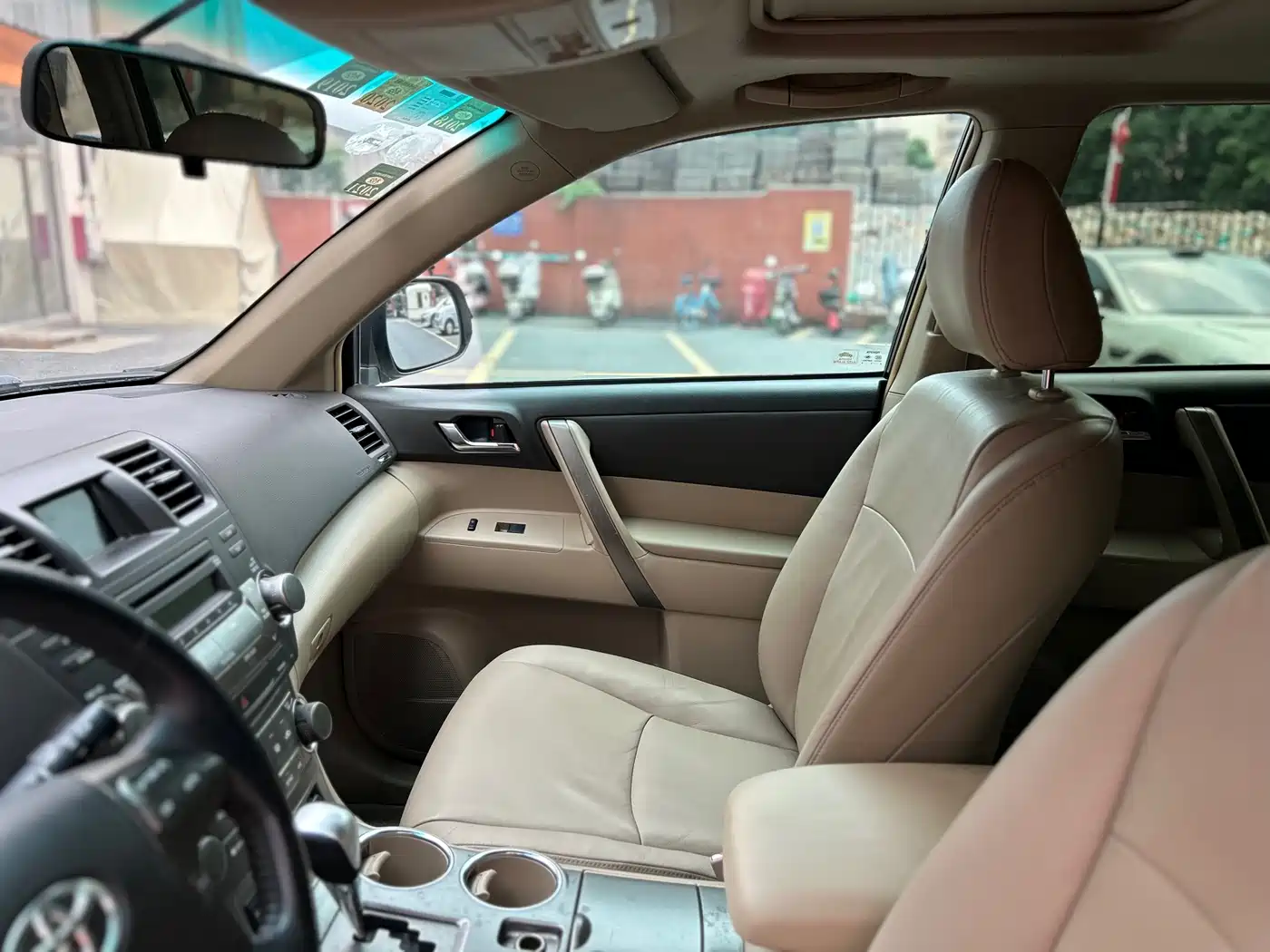 Toyota Highlander 2009 3.5L 4WD 7-seater Luxury Edition фото 12