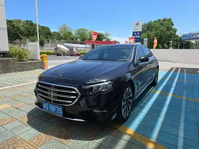 Mercedes-Benz E