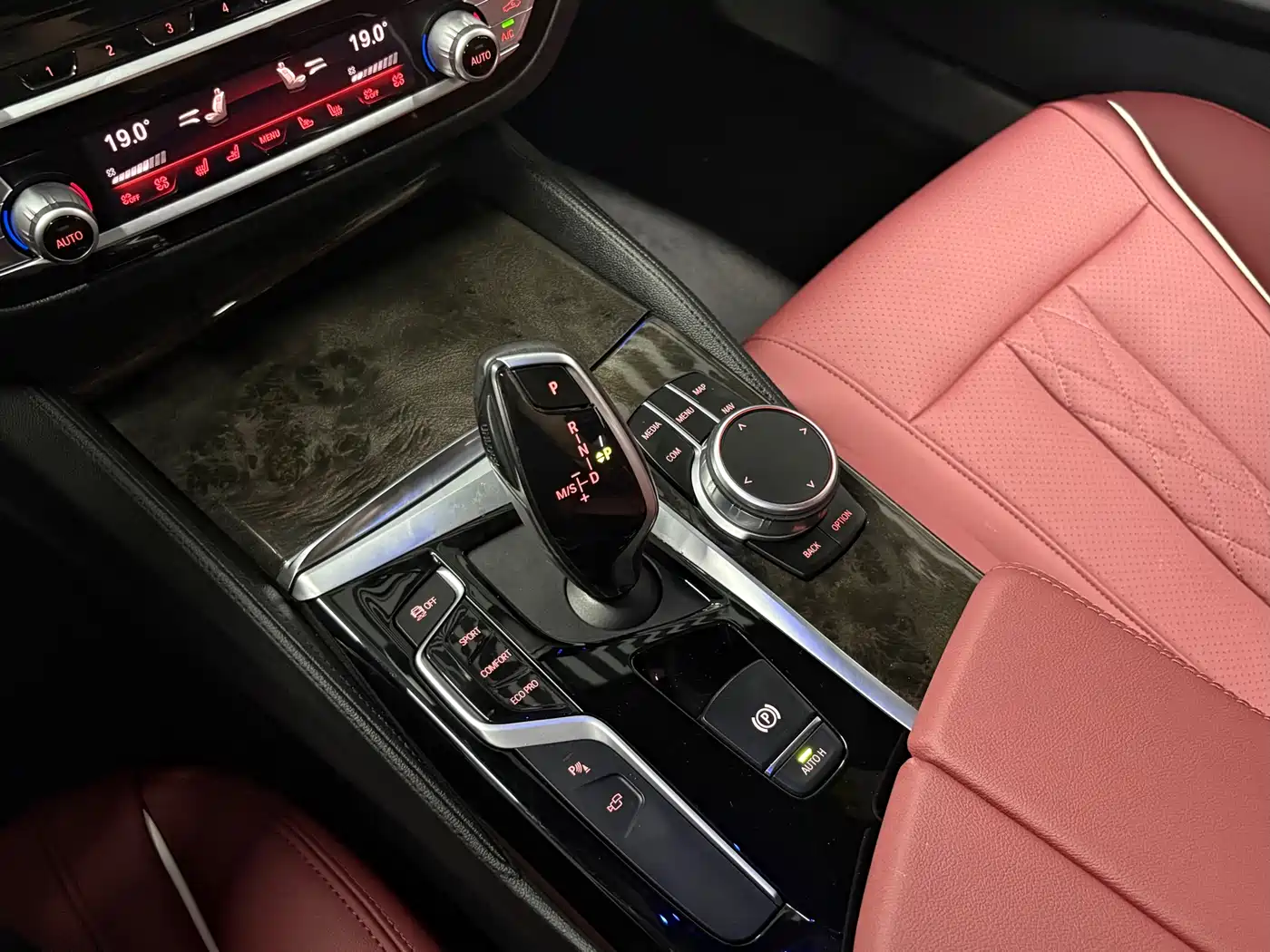 BMW 5 Series 2020 530Li Exclusive M Sport Package фото 8