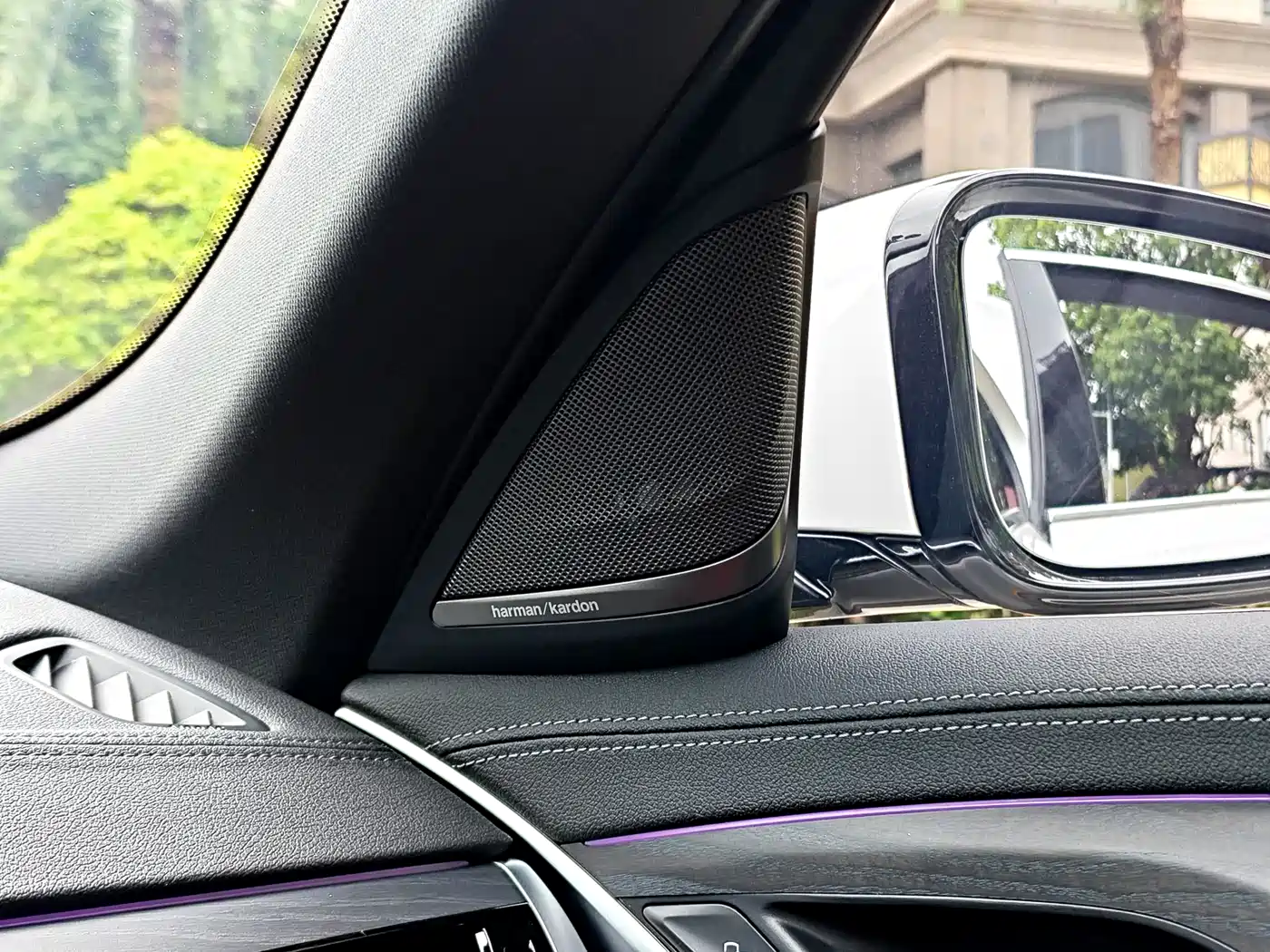 BMW 5 Series 2023 530Li Premium M Sport Package фото 11