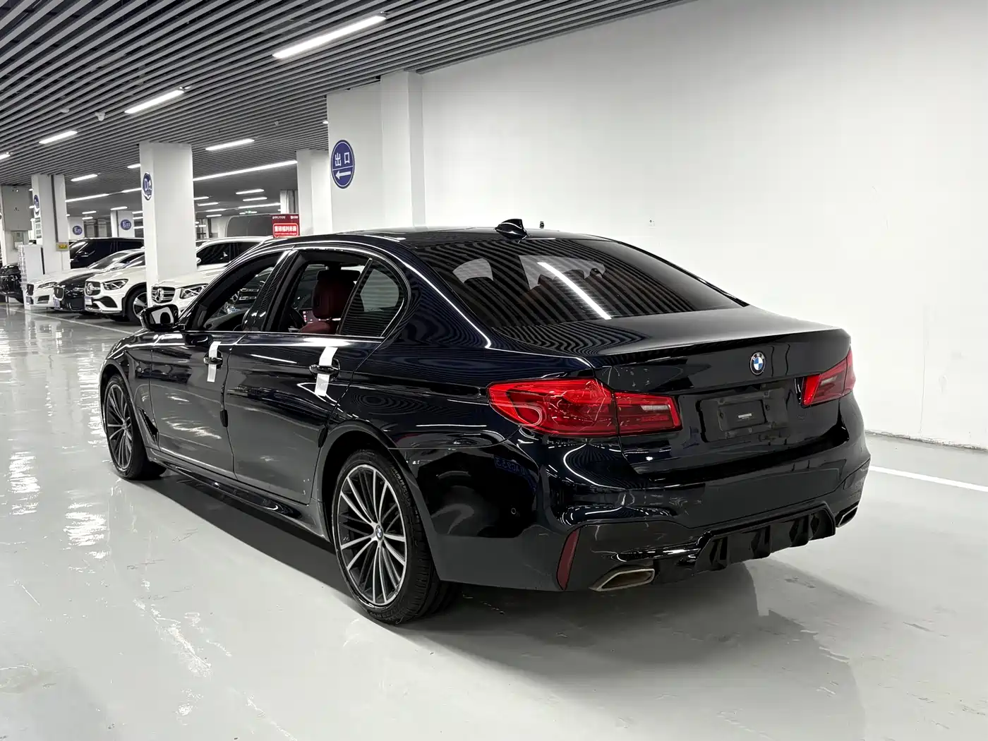 BMW 5 Series 2020 530Li Exclusive M Sport Package фото 14