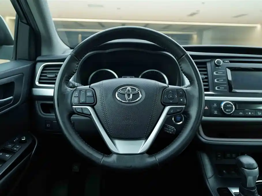 Toyota Highlander 2018 2.0T 4WD Luxury 7-seater (China V) фото 18