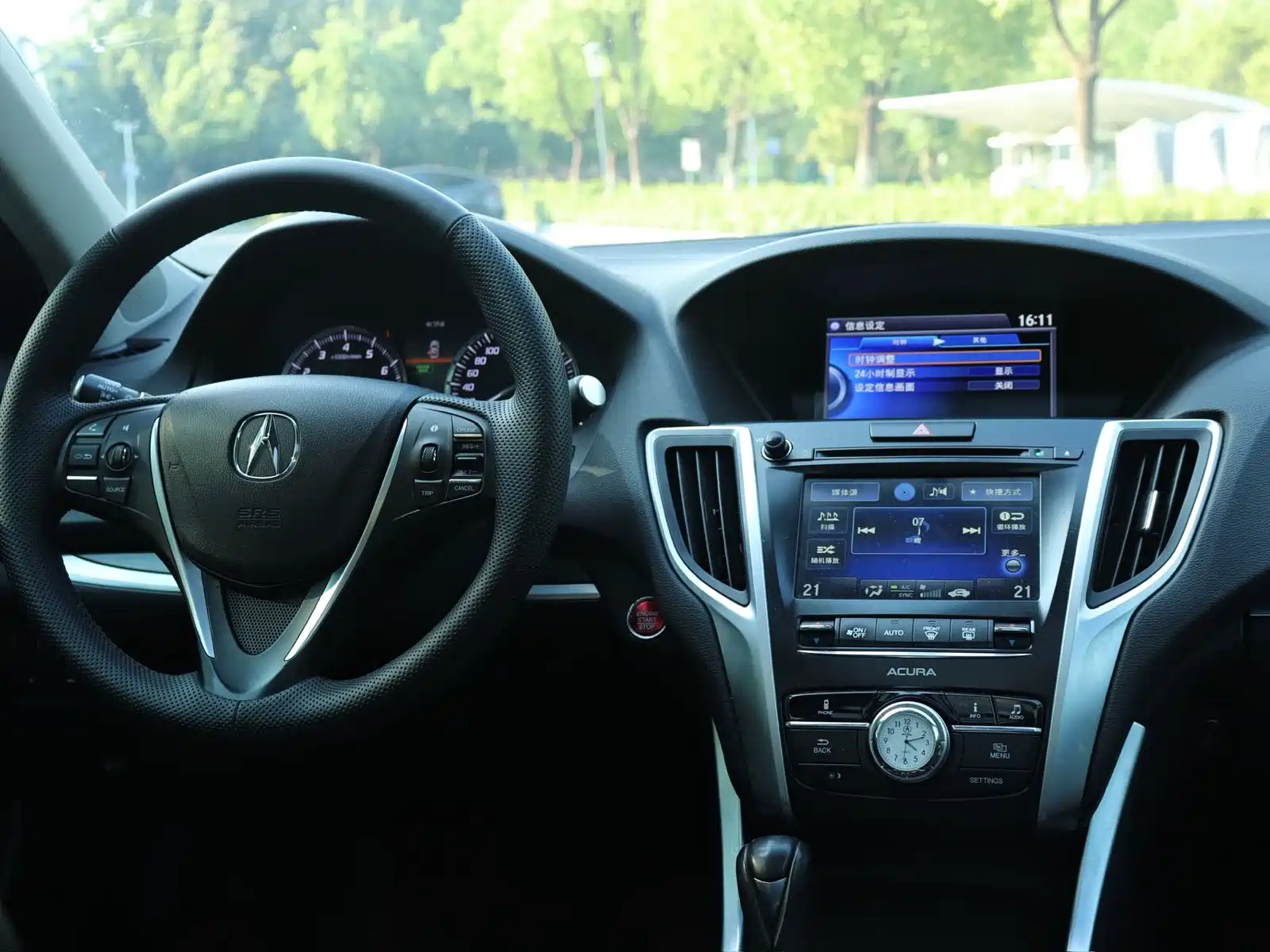 Фото 14 - Acura TLX-L