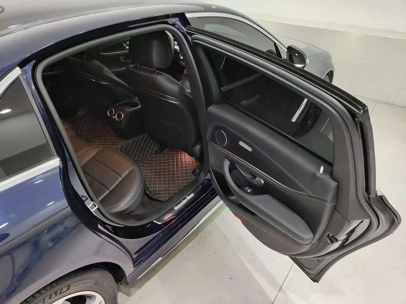 Mercedes-Benz E-Class 2019 E 260 L Sport фото 11