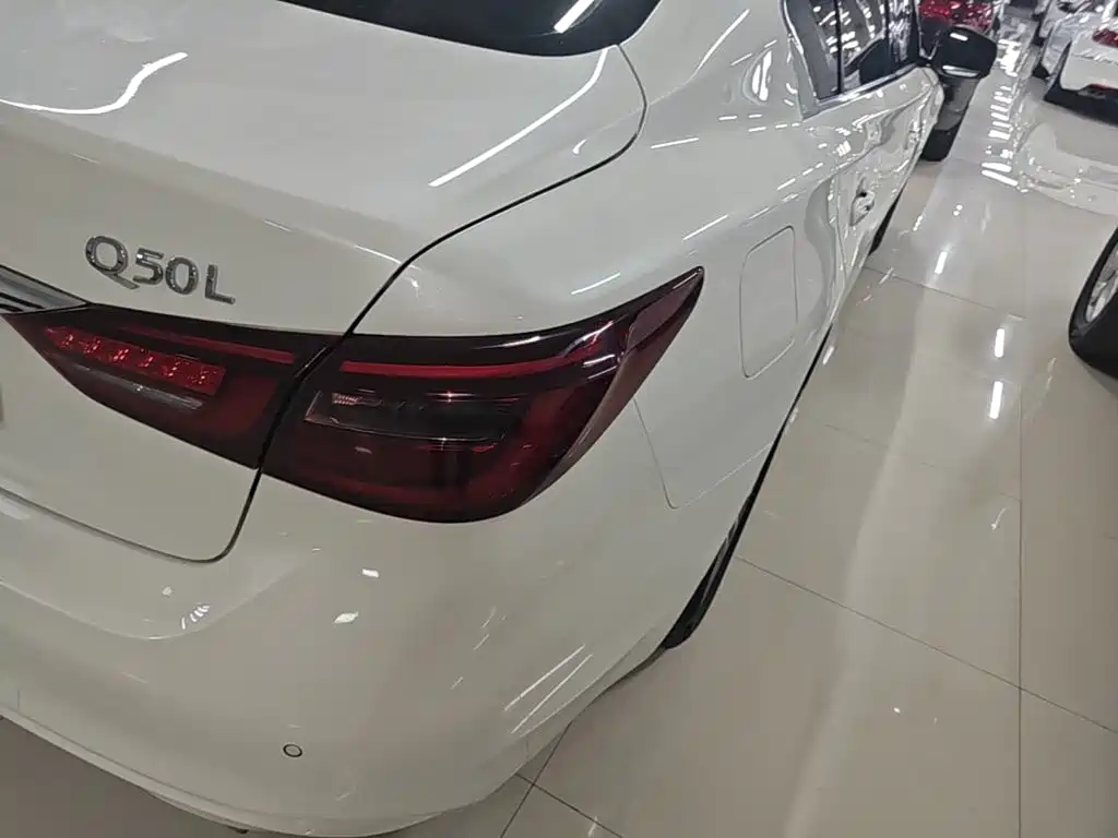 Infiniti Q50L 2021 2018 2.0T Comfort (China VI)