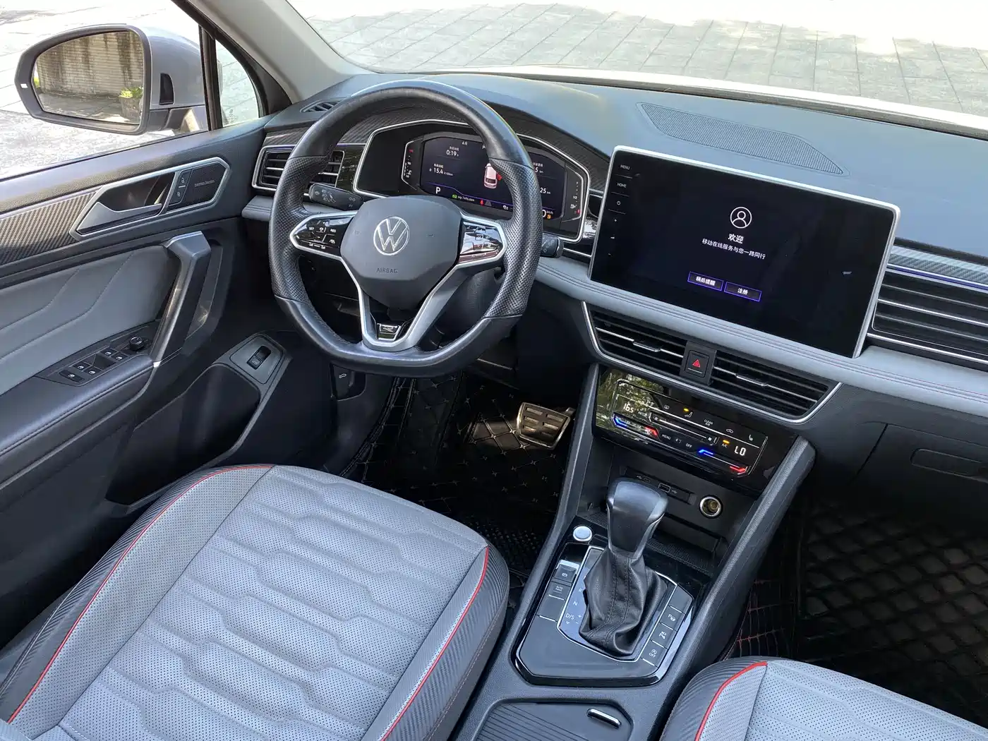 Volkswagen Tiguan L 2022 330TSI Automatic 2WD R-Line Flagship Edition фото 12