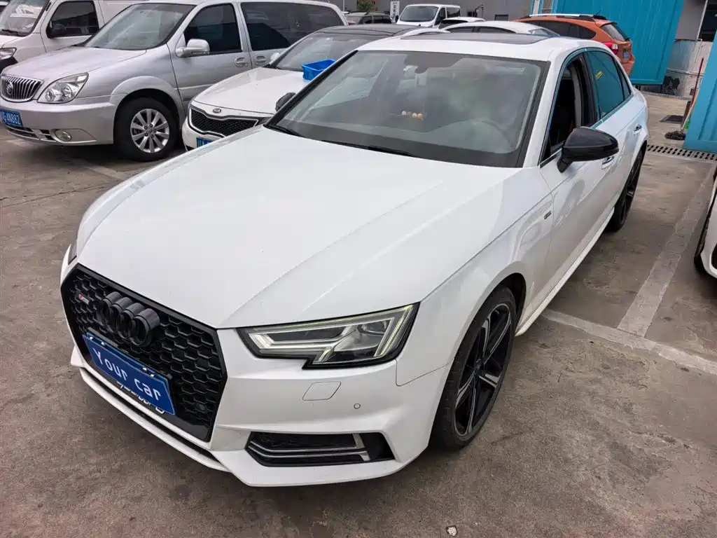 Audi A4L 2018 30th Anniversary 40 TFSI Fashion