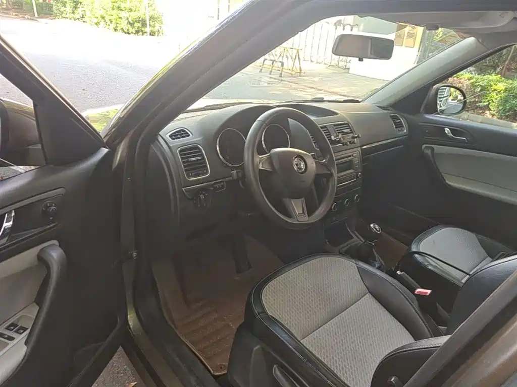 Škoda Yeti 2016 1.4TSI Manual Forward Edition фото 14