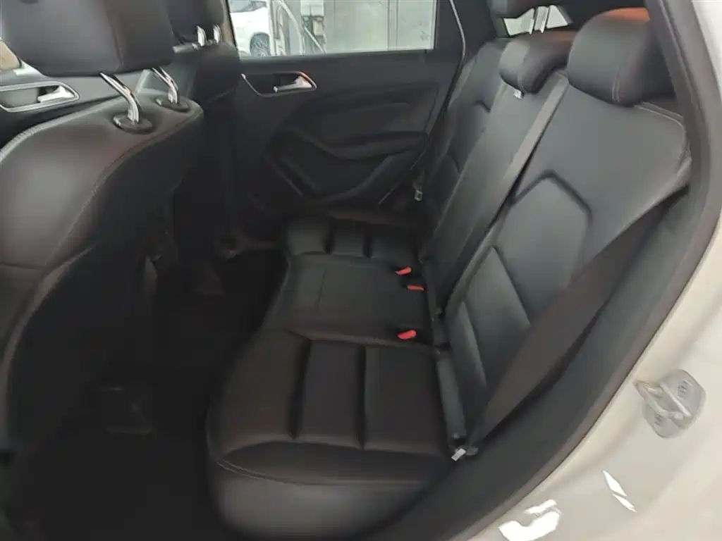 Mercedes-Benz B-Class 2015 B 200 Luxury фото 17