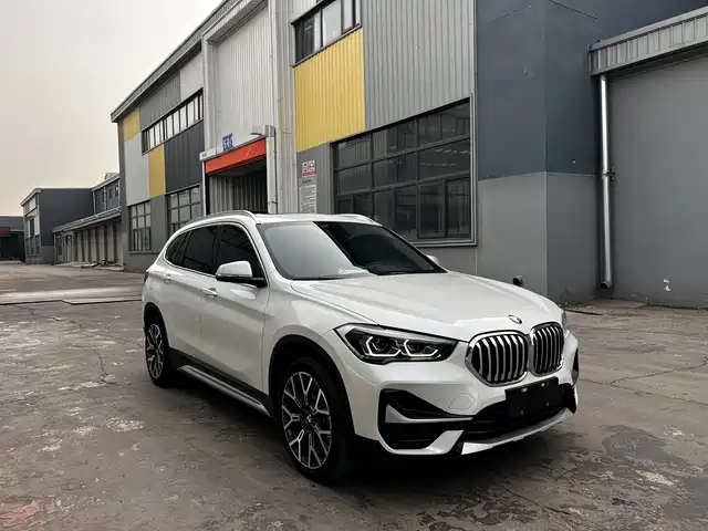 BMW X1 2022 Facelift xDrive25Li Premium Edition — фото 3