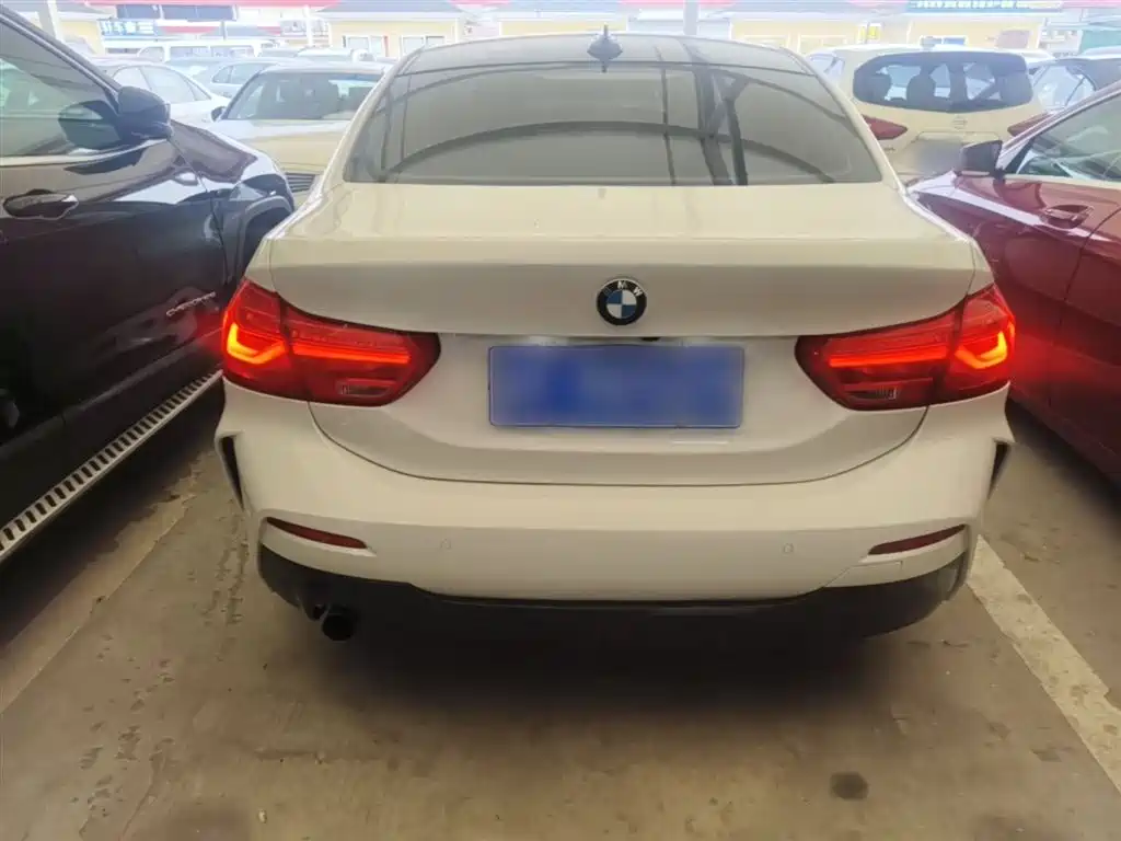 BMW 1 Series 2019 118i M Sport Package фото 6