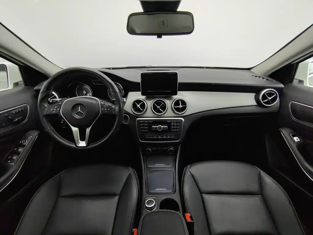 Mercedes-Benz GLA 2015 2015 GLA 200 Dynamic