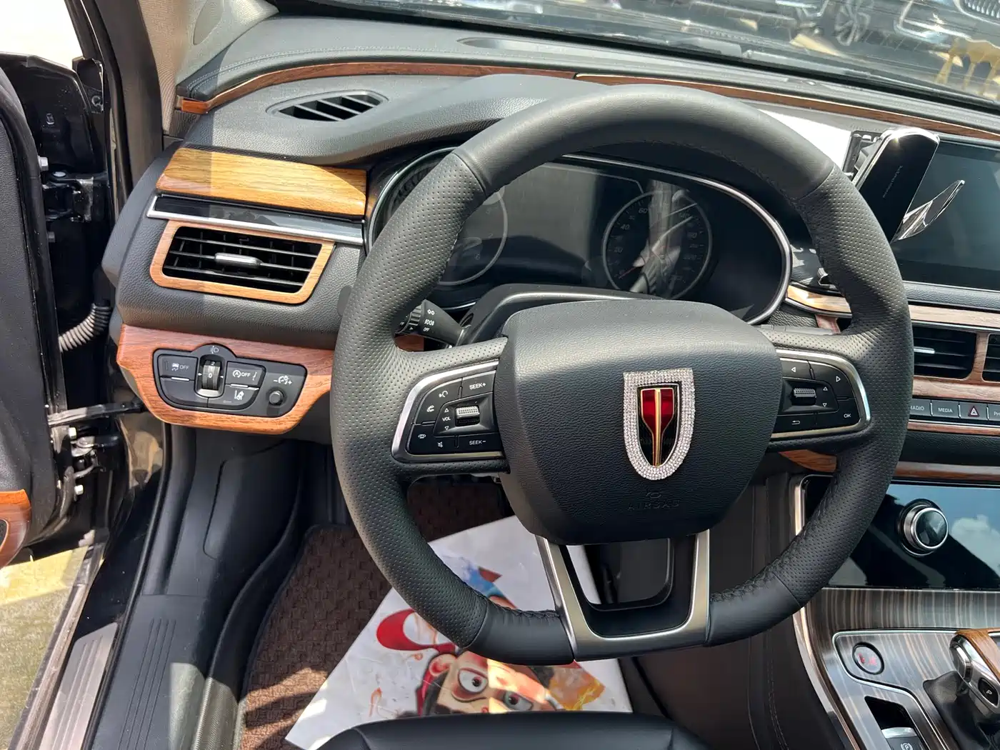 Hongqi H5 2020 1.8T Automatic Smart Connection Qi Rhythm Edition фото 4