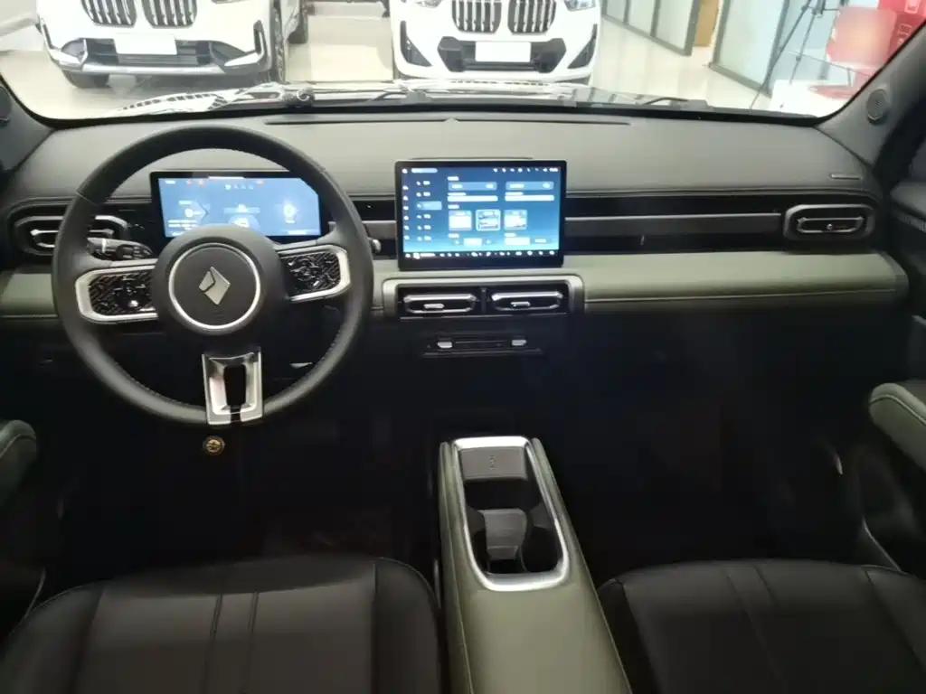 Baojun Yueye Plus 2024 2024 Smart Premium 4-Seater