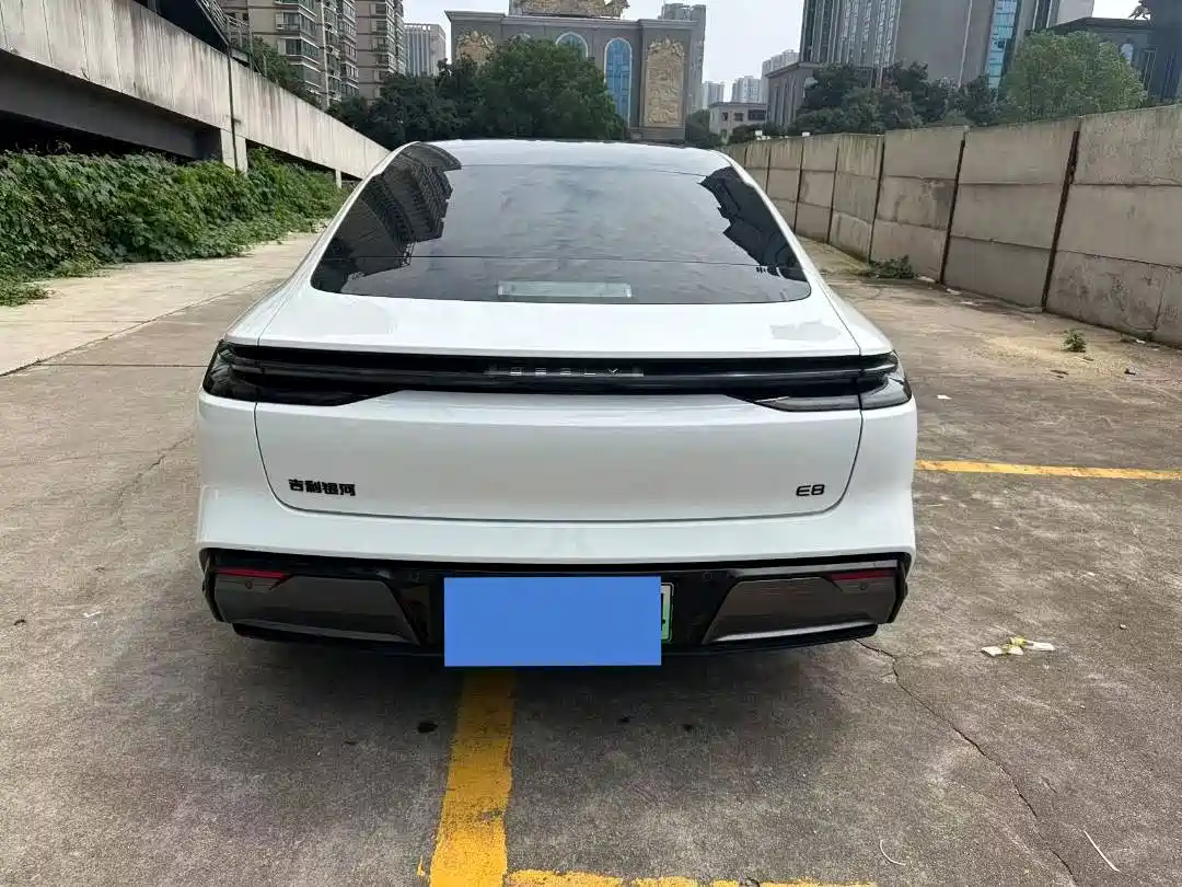 Geely Galaxy Galaxy E8 2025 2025 Model 610km Premium Edition
