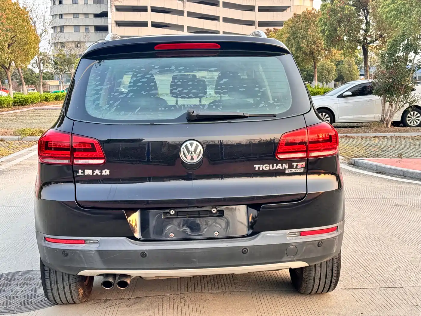 Volkswagen Tiguan 2015 1.8TSI Automatic 4WD Highline фото 6