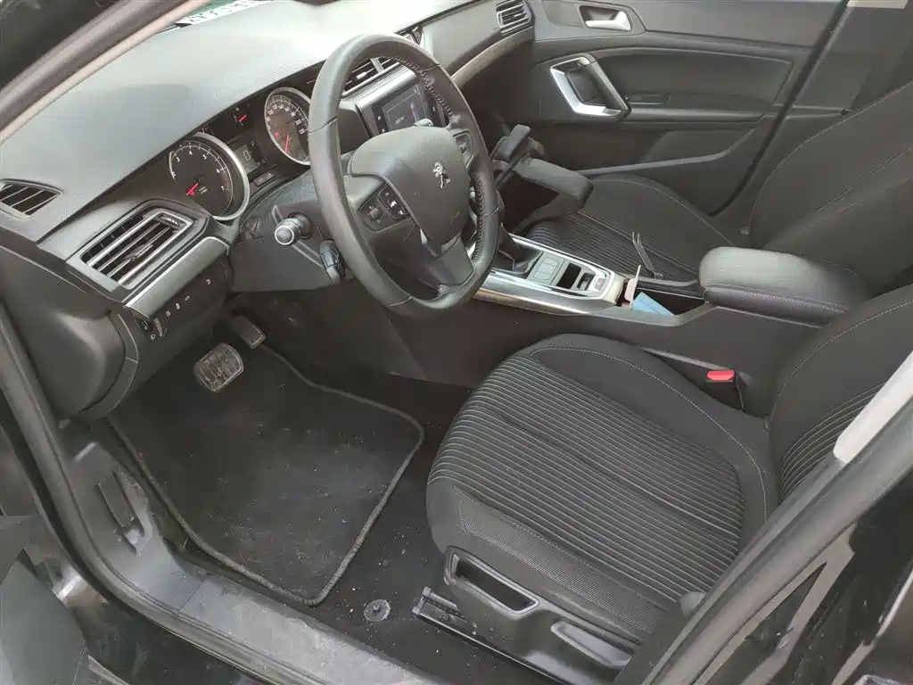 Peugeot 408 2014 1.8L Automatic Luxury Edition фото 15