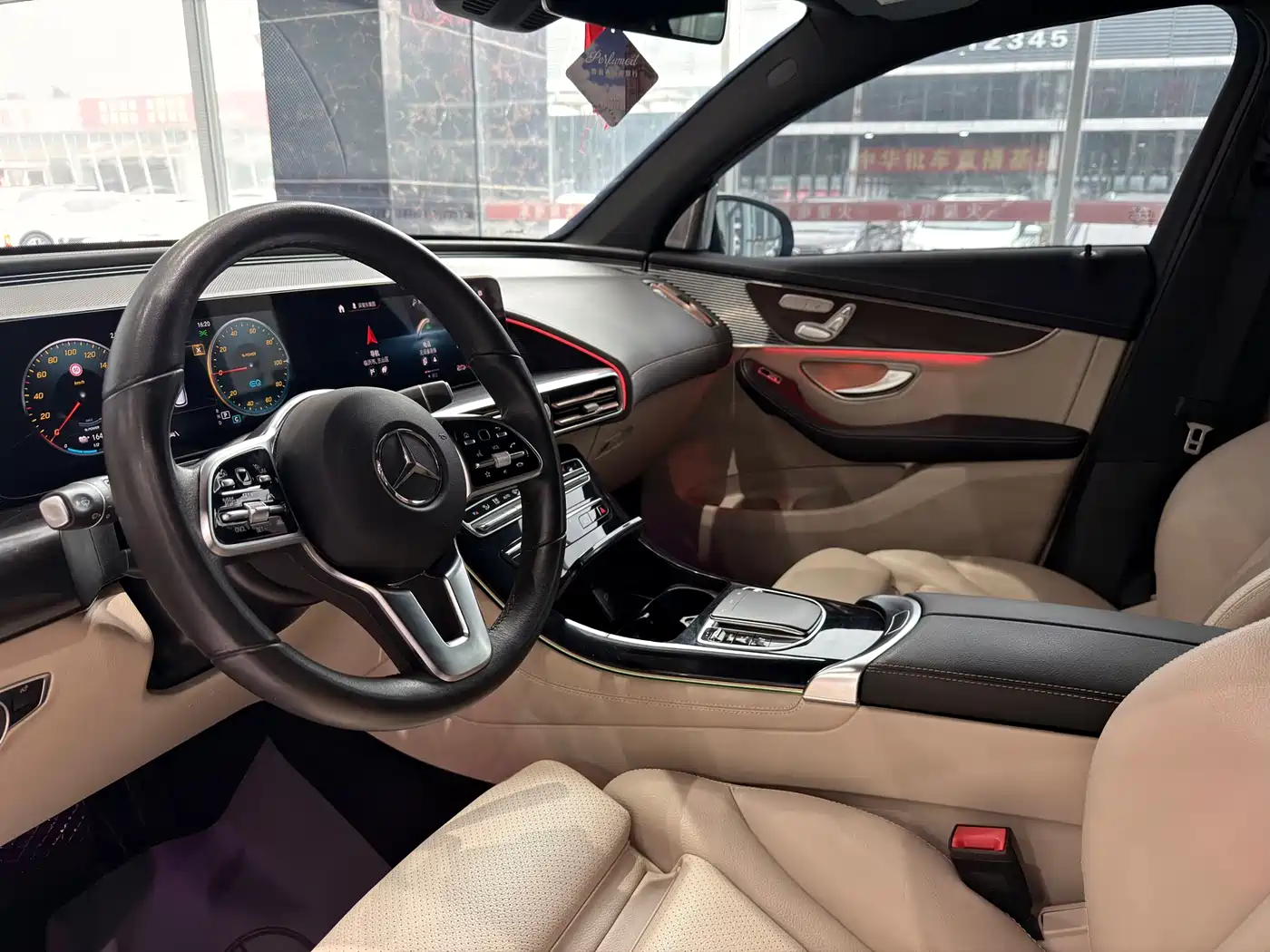 Mercedes-Benz EQC 2021 EQC 400 4MATIC фото 4