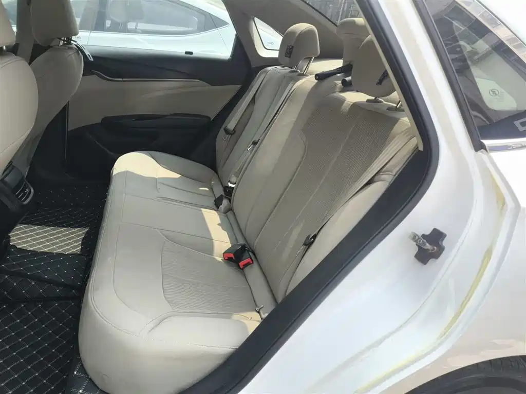 Buick Excelle 2015 15N Automatic Elite фото 13