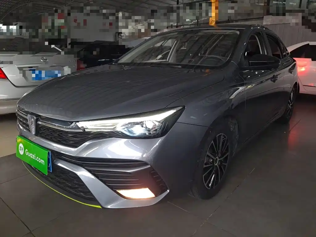 Фото 3 - Roewe i5