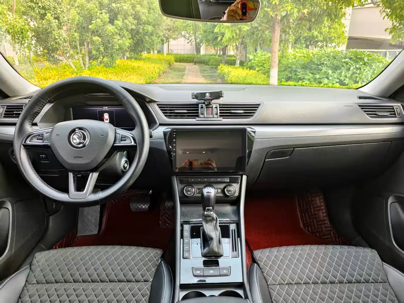 Škoda Superb 2018 TSI330 DSG Comfort Edition China V фото 8