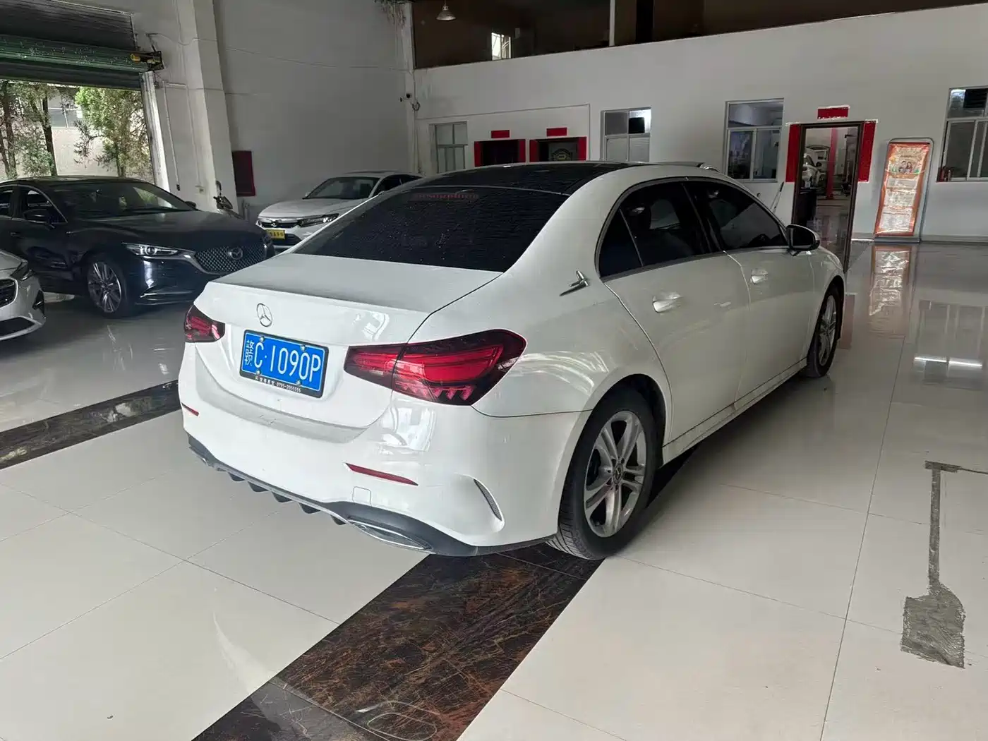 Mercedes-Benz A-Class 2023 A 180 L фото 11