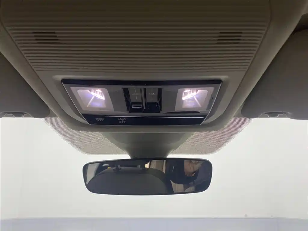 Volkswagen Viloran 2023 Facelift 380TSI Prestige Edition фото 28