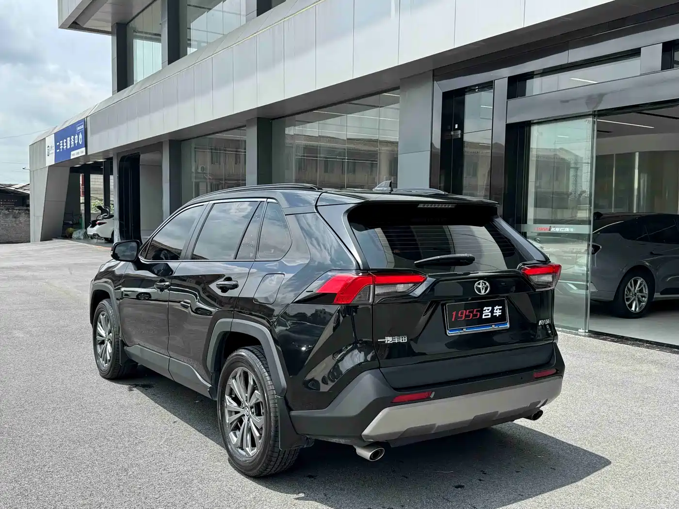 Toyota RAV4 Rongfang 2023 2.0L CVT FWD Style Plus Edition фото 7