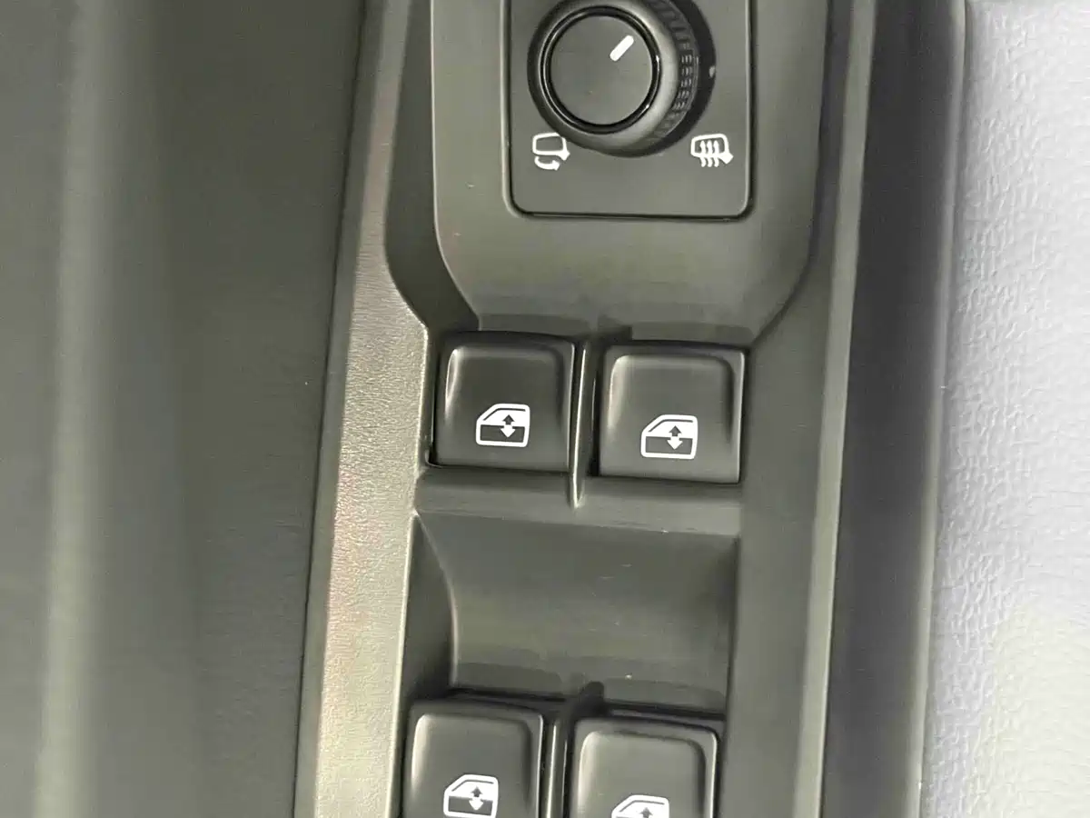 Volkswagen Lavida 2023 1.5L Automatic Starlight 5 Million Edition фото 26