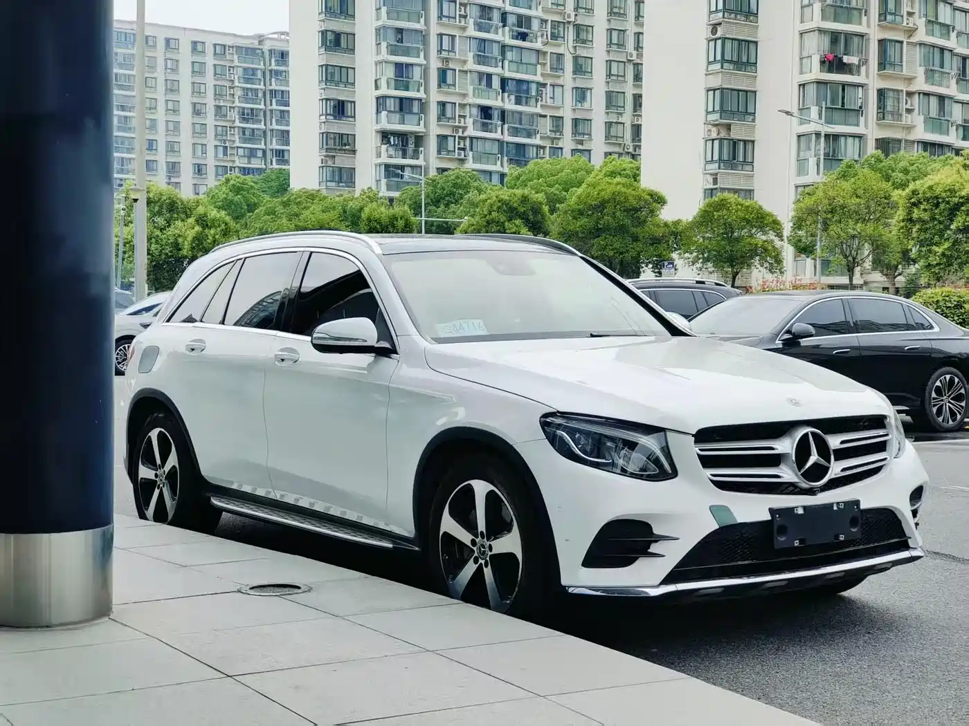 Mercedes-Benz GLC 2019 Facelift GLC 300 L 4MATIC Dynamic фото 8