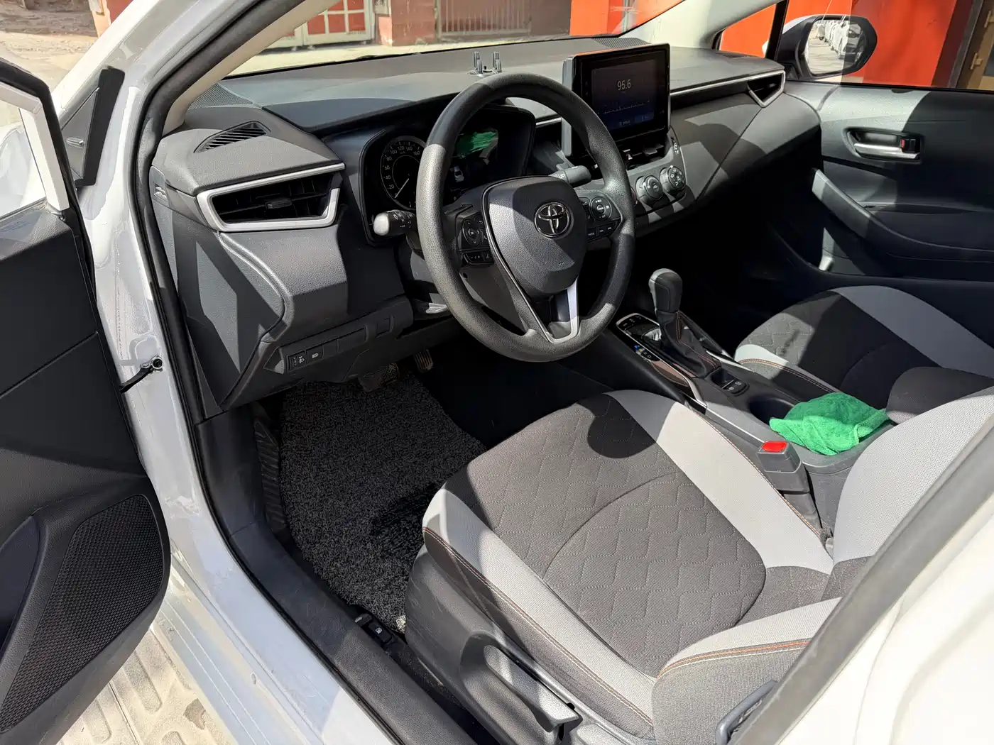 Toyota Corolla 2023 1.2T Pioneer Edition фото 9