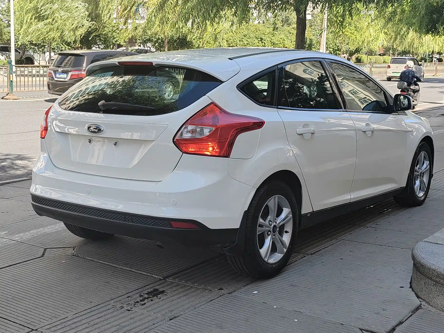 Фото 6 - Ford Focus