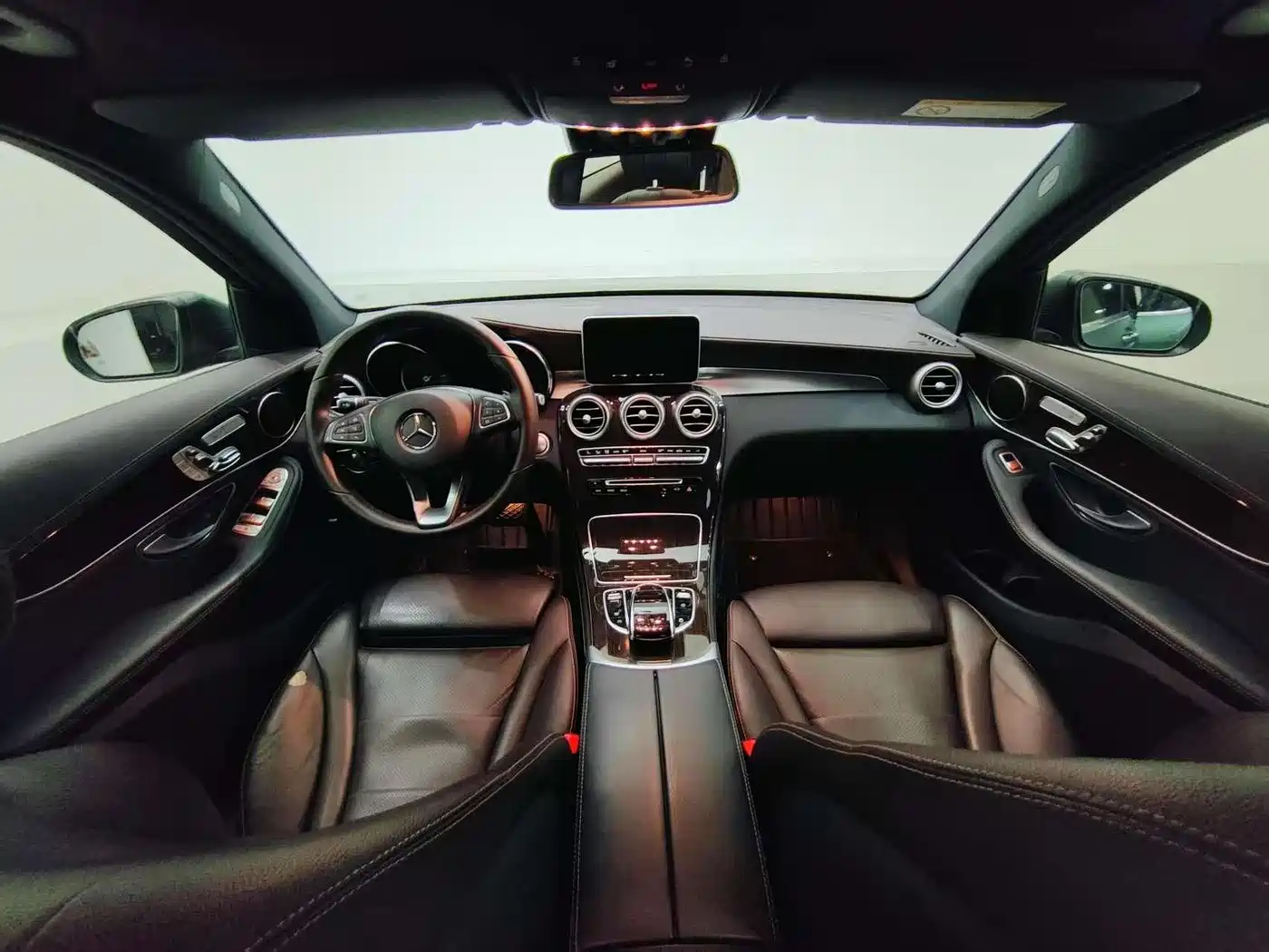 Mercedes-Benz GLC 2019 Facelift GLC 300 L 4MATIC Dynamic фото 14