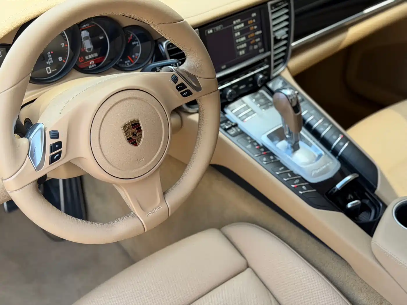 Porsche Panamera 2016 Panamera Executive Edition 3.0T фото 6