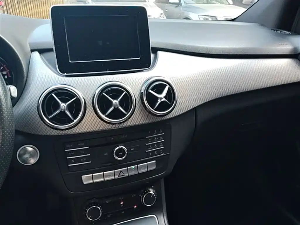 Mercedes-Benz B-Class 2015 B 200 Dynamic фото 10