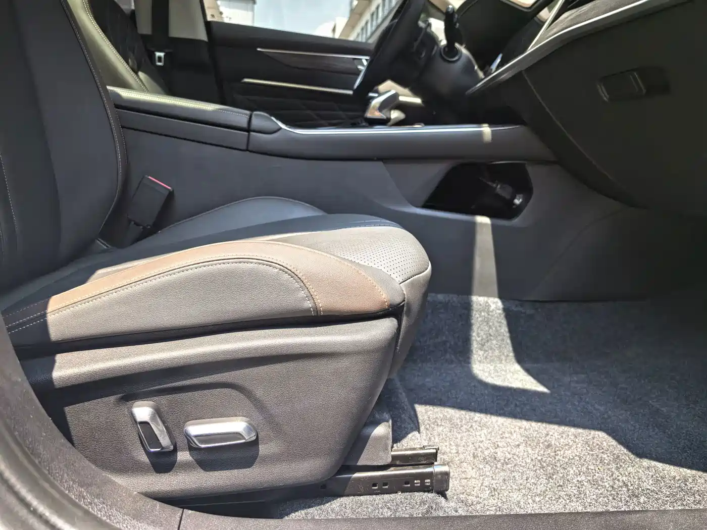 Dongfeng Aeolus Yixuan MAX 2021 2021 1.5T Trendy Dad Edition