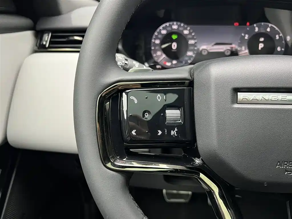Land Rover Range Rover Velar 2024 Dynamic SE фото 19