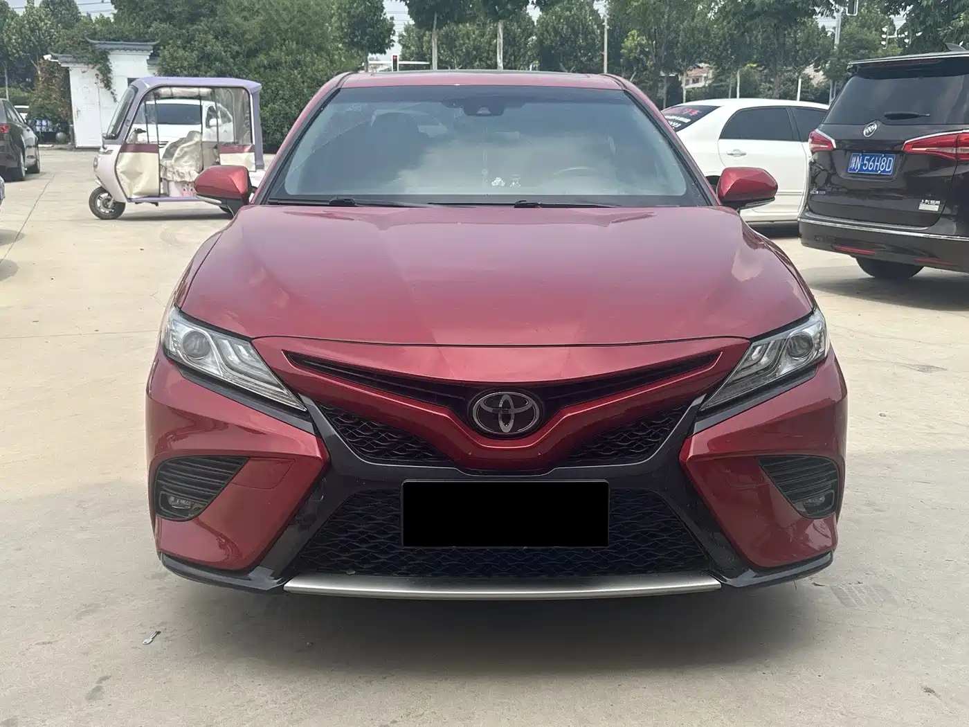Фото 2 - Toyota Camry