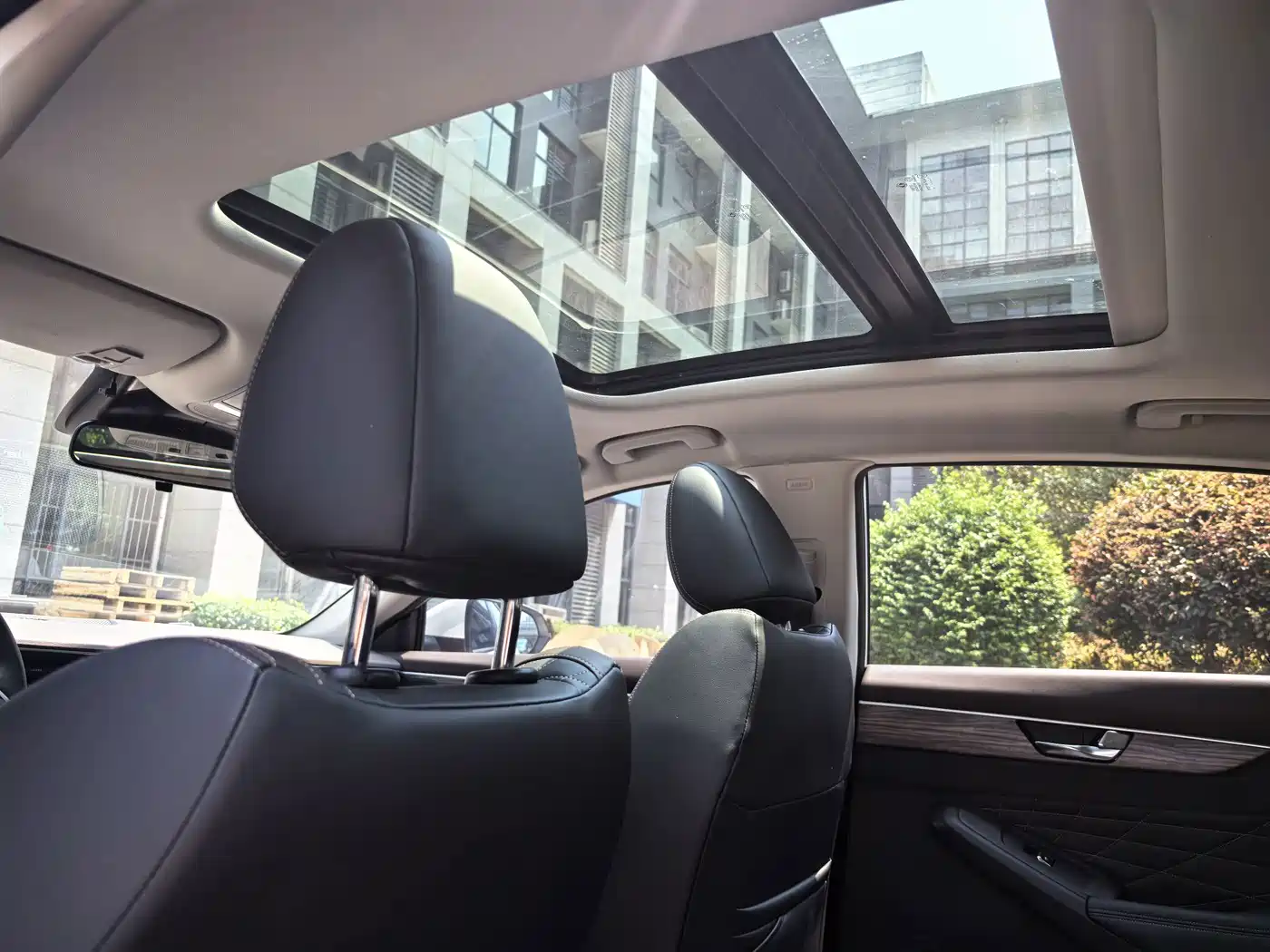 Dongfeng Aeolus Yixuan MAX 2021 2021 1.5T Trendy Dad Edition