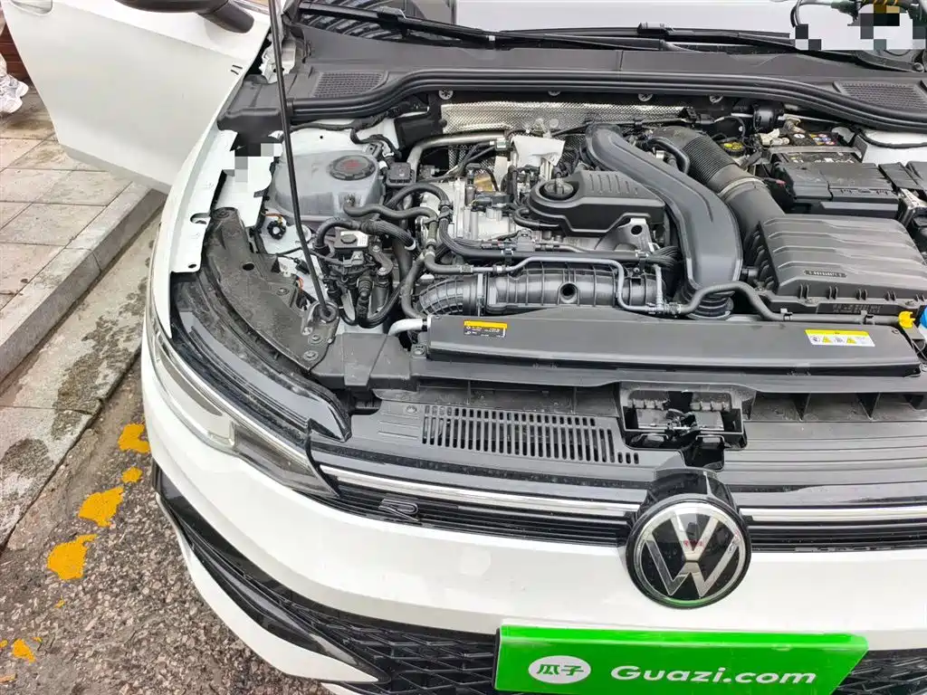 Volkswagen Golf 2025 300TSI R-Line фото 22