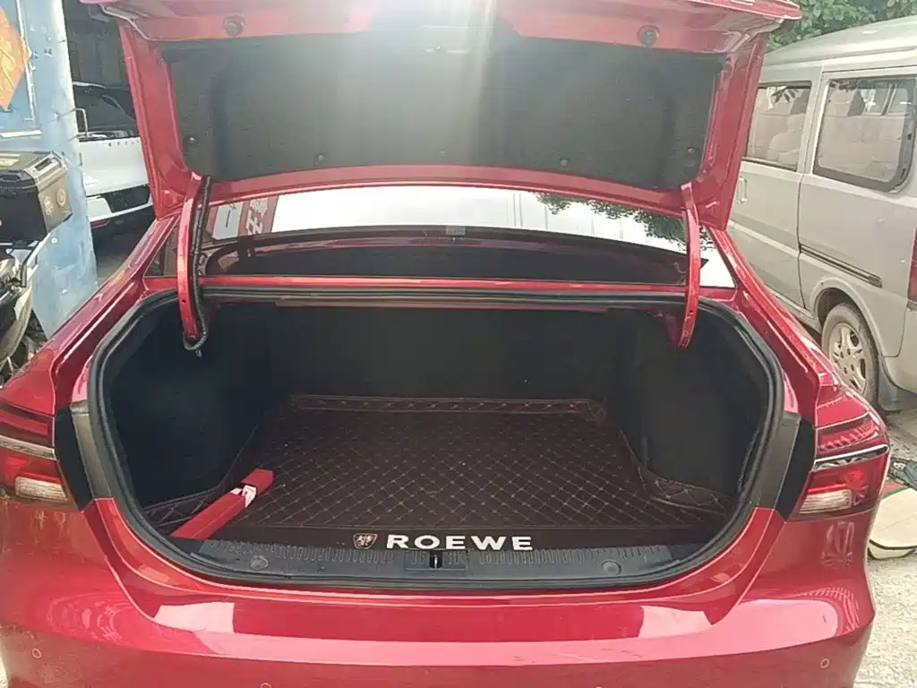 Roewe i6 2019 2020 PLUS 1.6L CVT 4G Connected Glory Flagship Edition