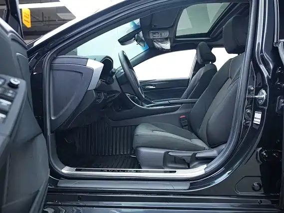Toyota Avalon 2019 2.0L Progressive Edition (China VI) фото 8