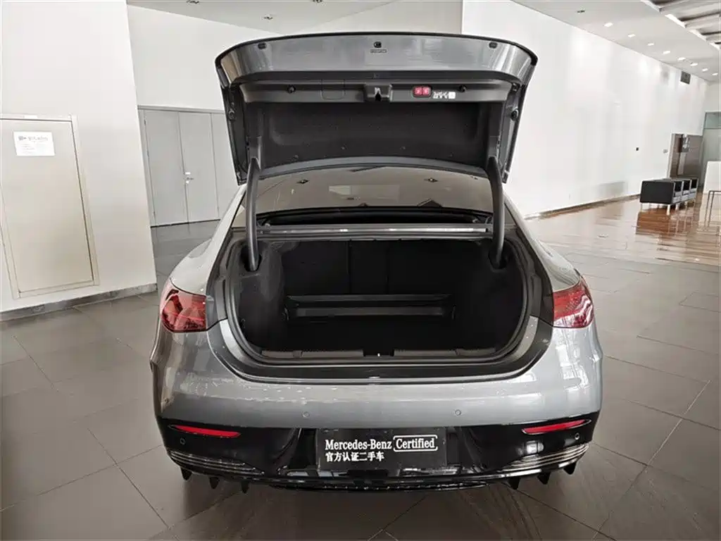 MERCEDES-BENZ EQE AMG