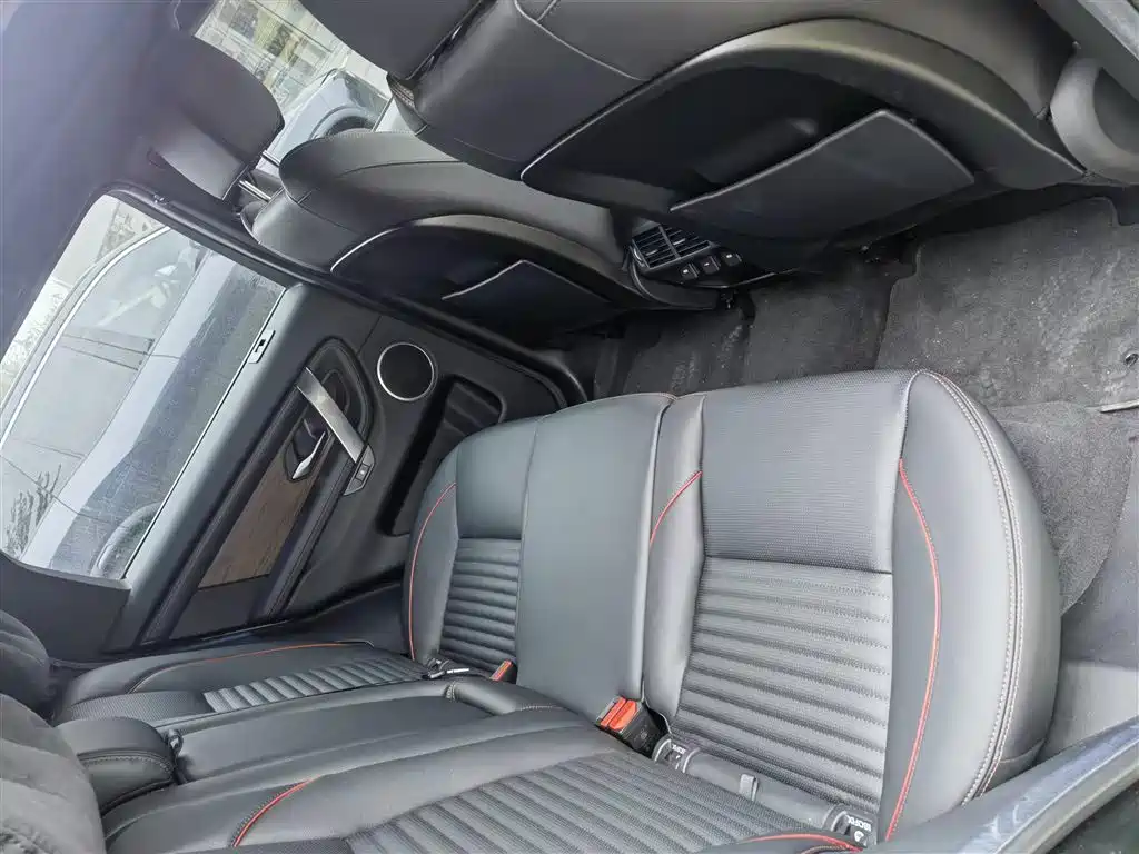 LAND ROVER DISCOVER SPORTS