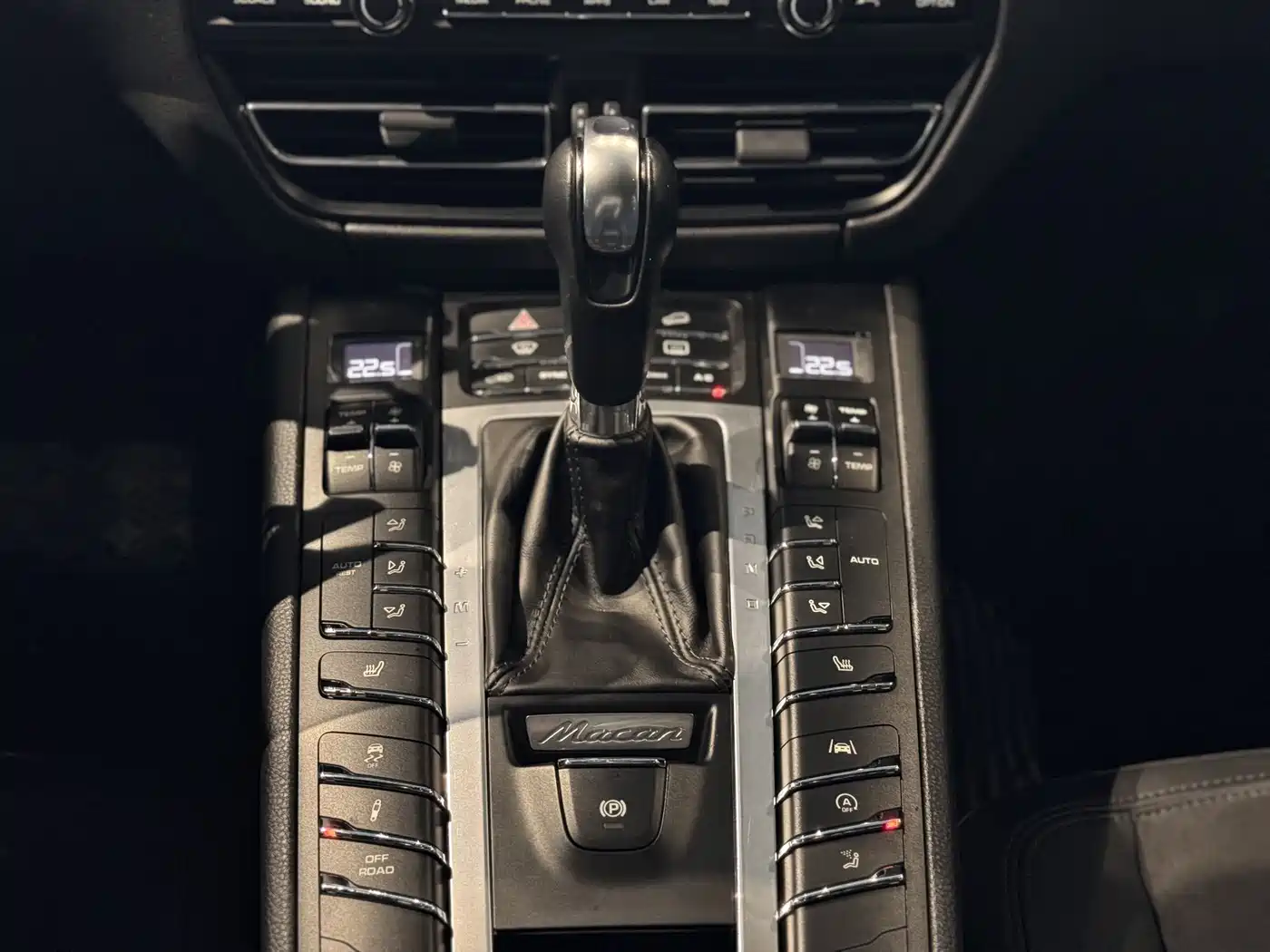Porsche Macan 2018 Macan 2.0T фото 14
