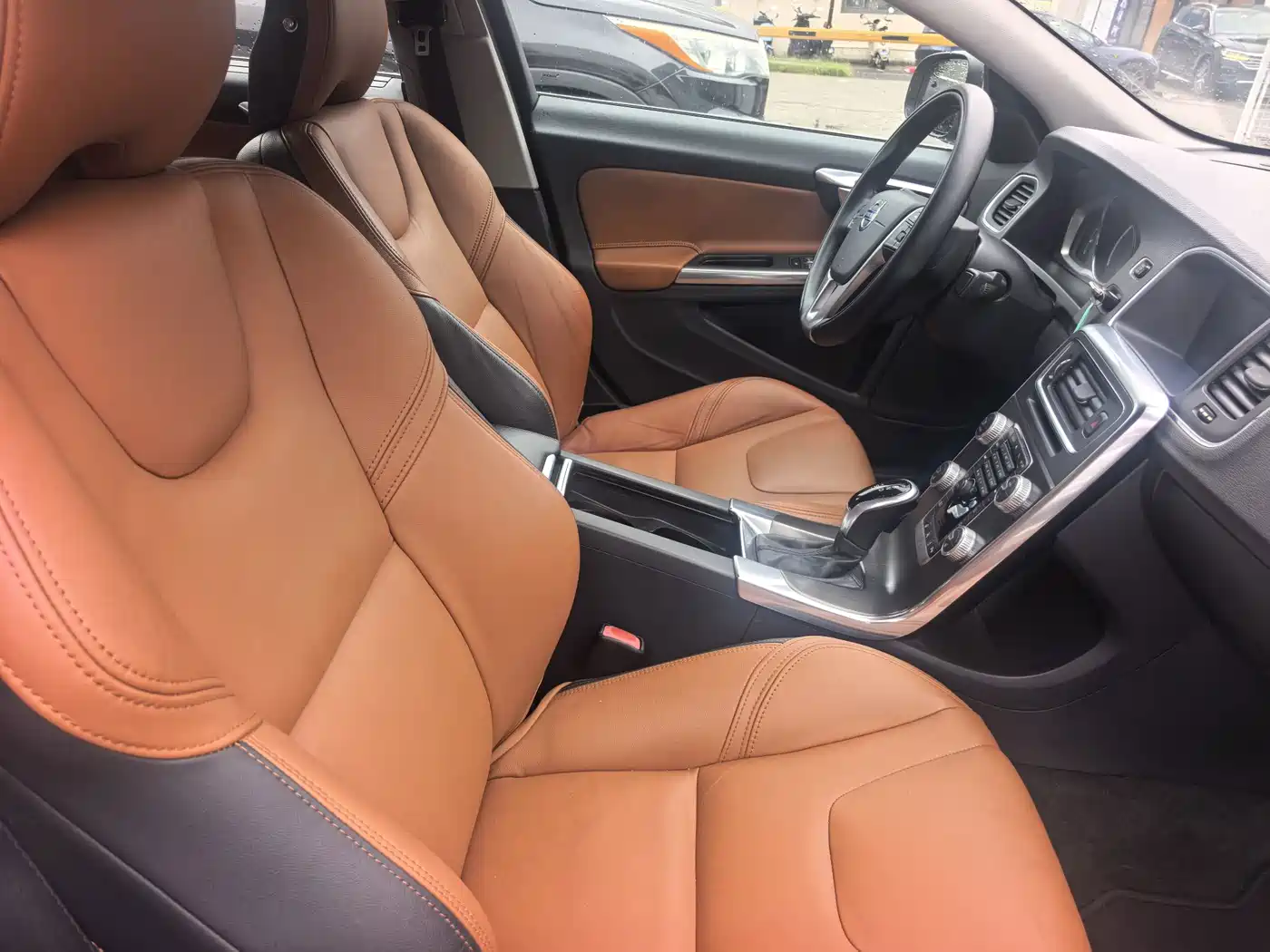 Фото 24 - Volvo S60