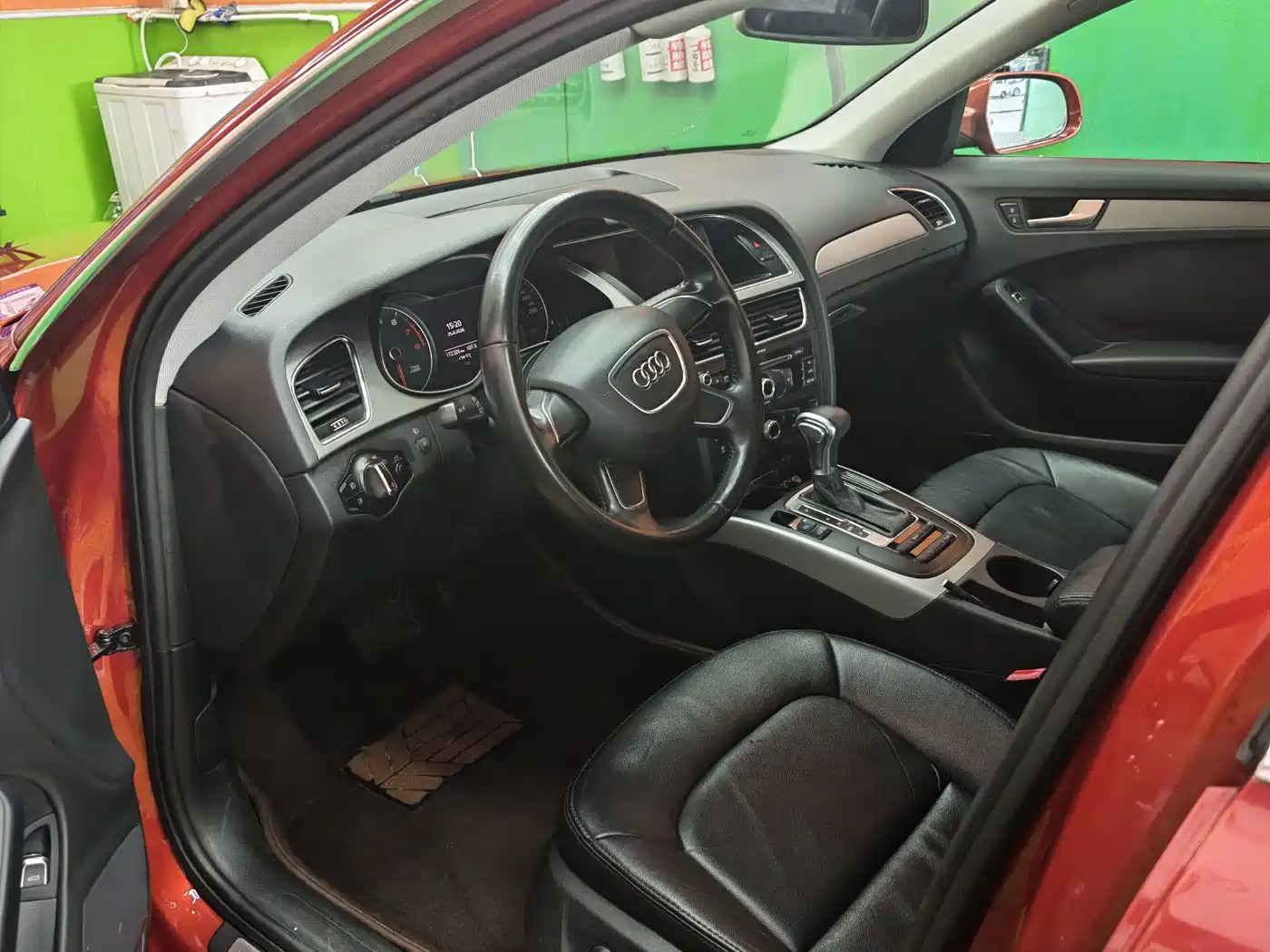 Фото 6 - Audi A4L