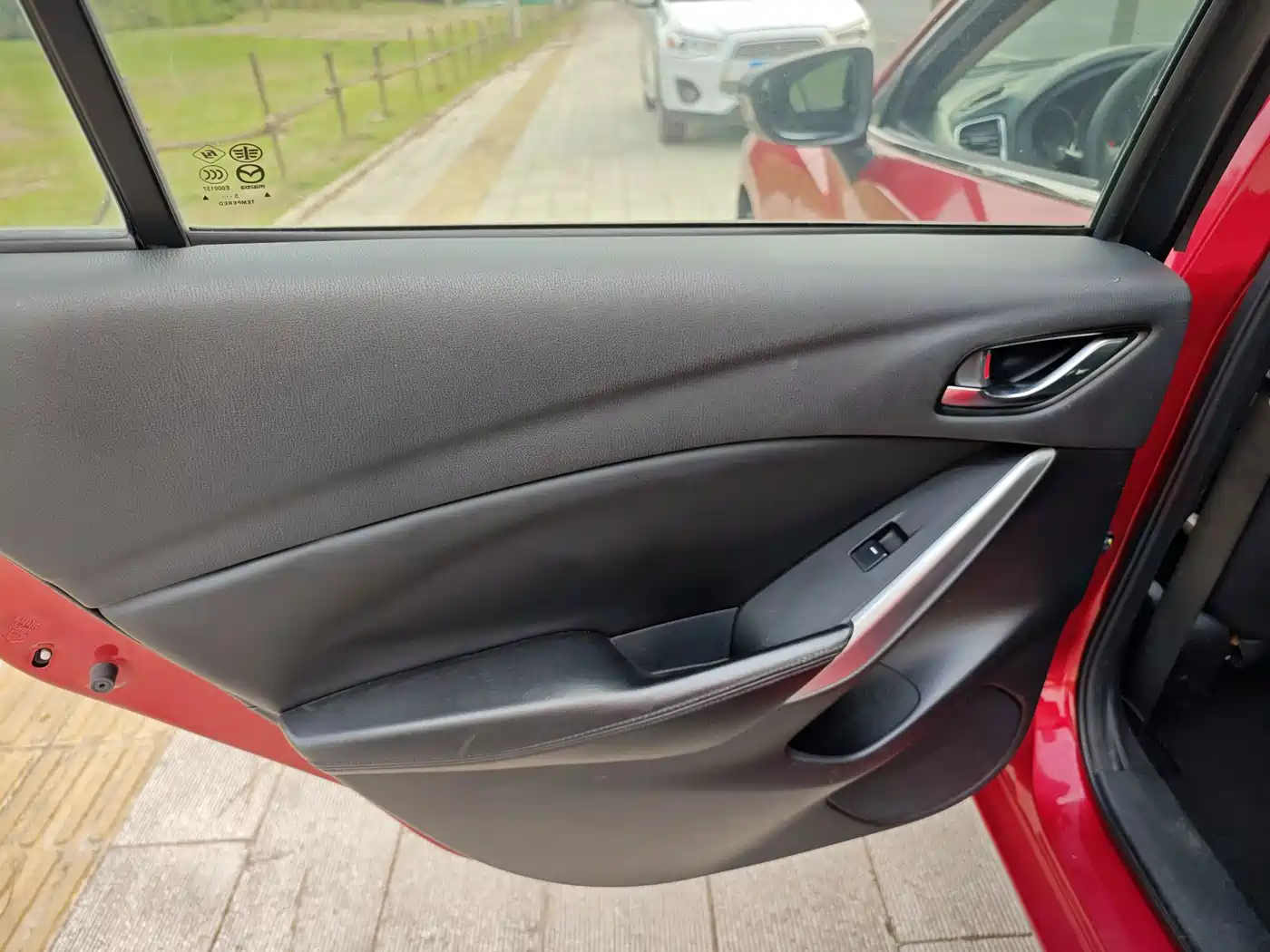 Photo 13 - Mazda Atenza